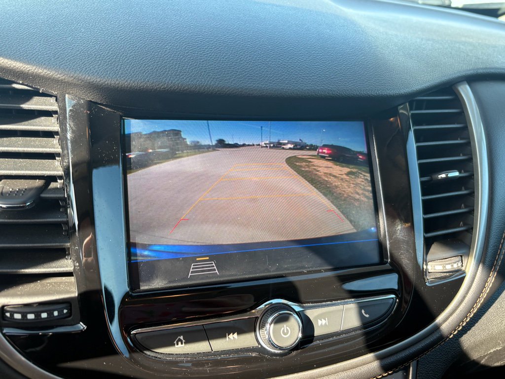 Used 2020 Chevrolet Trax LT w/ LT Convenience Package image 17