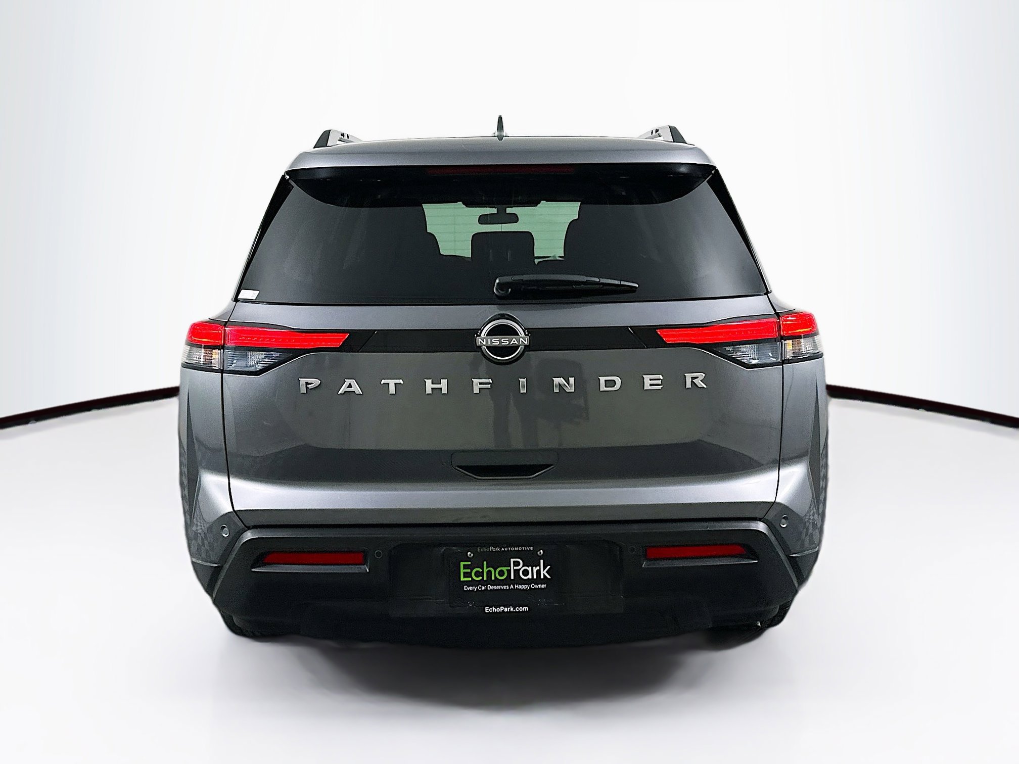 Used 2025 Nissan Pathfinder SV image 7