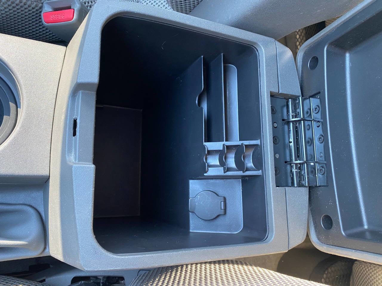 Used 2012 Nissan Frontier SV w/ SV Premium Utility Pkg image 18