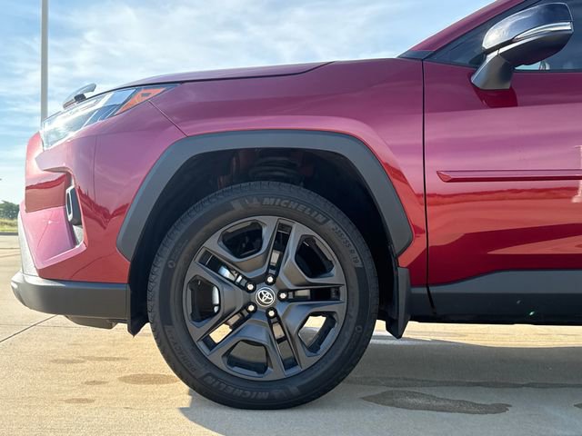 Used 2025 Toyota RAV4 XLE Premium FWD image 5