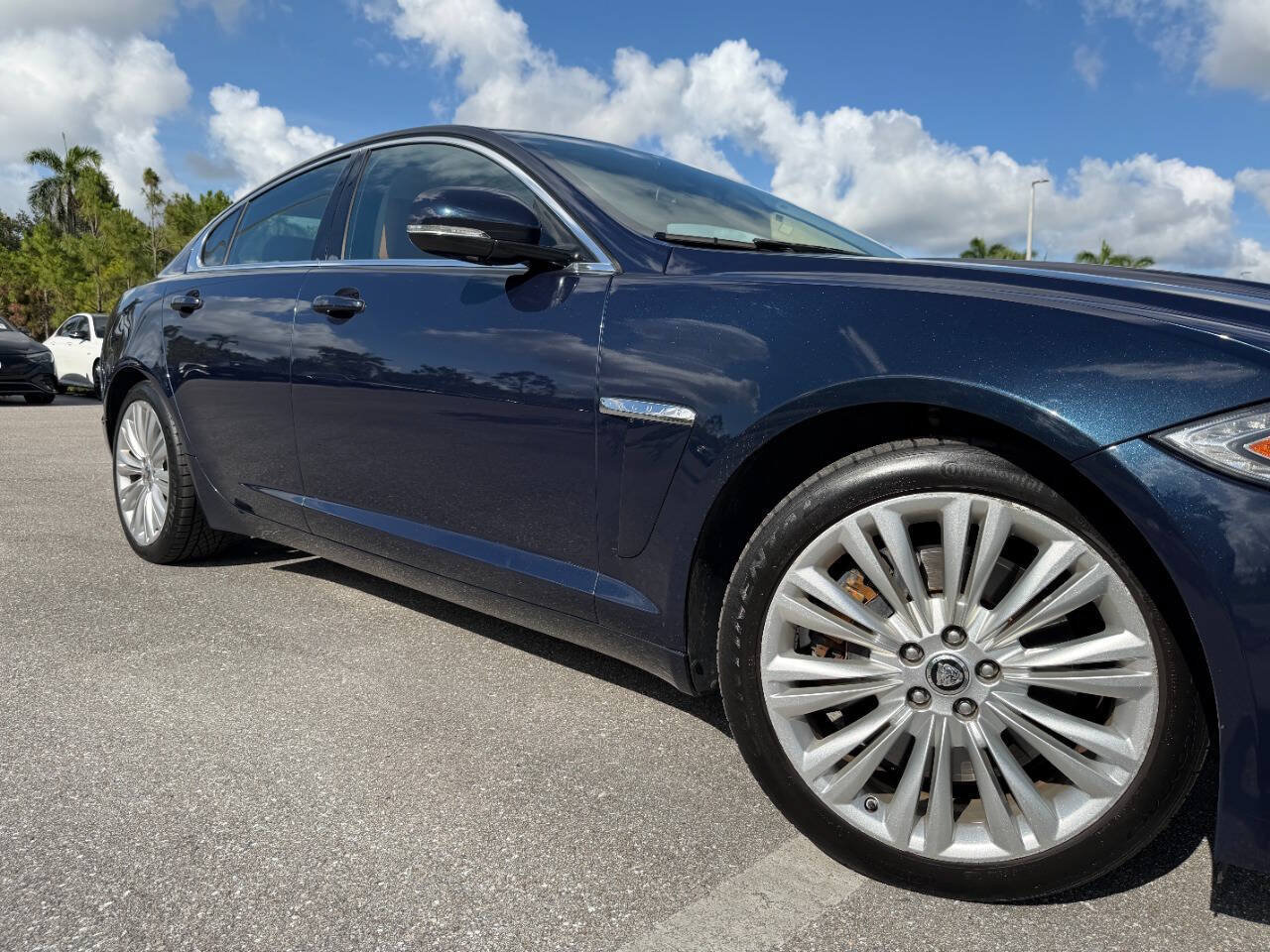 Used 2013 Jaguar XF 3.0 AWD/4WD image 14