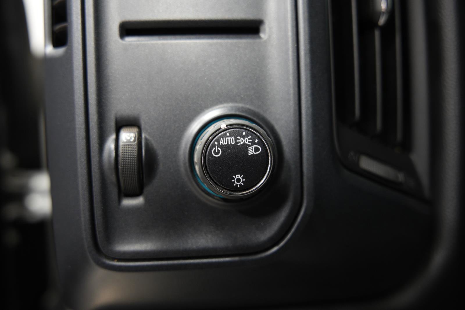 Used 2017 Chevrolet Silverado 1500 Custom w/ Custom Convenience Package image 22