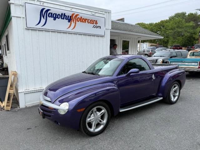 Used 2004 Chevrolet SSR w/ Preferred Equipment Group RWD image 12