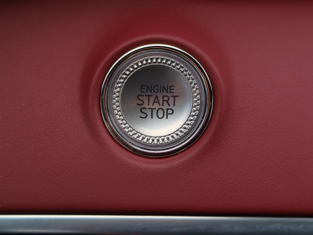 Used 2025 Genesis GV70 3.5T Sport image 25