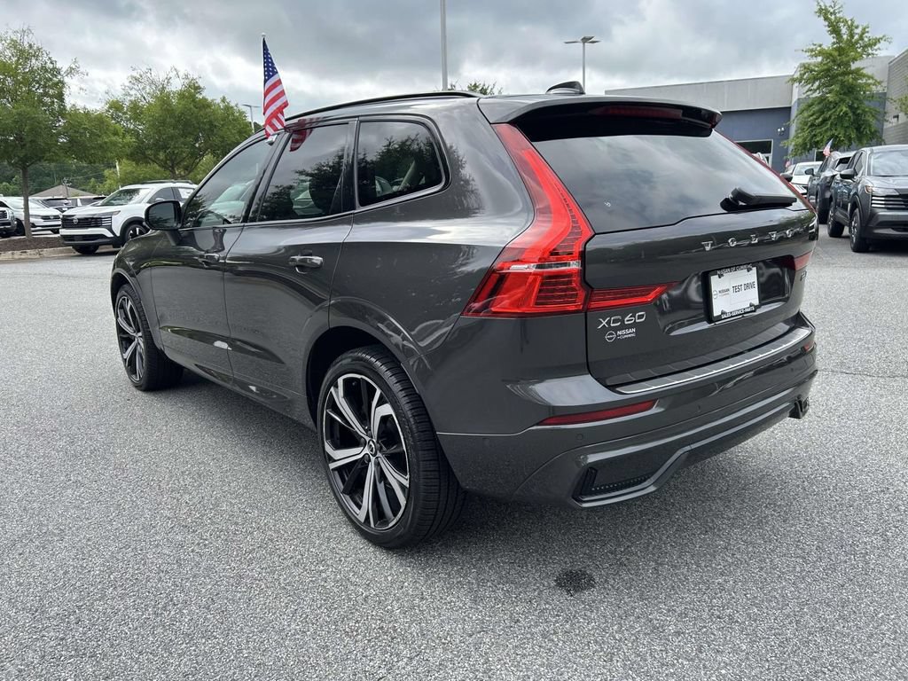 Used 2023 Volvo XC60 B5 Ultimate w/ Climate Package AWD/4WD image 3