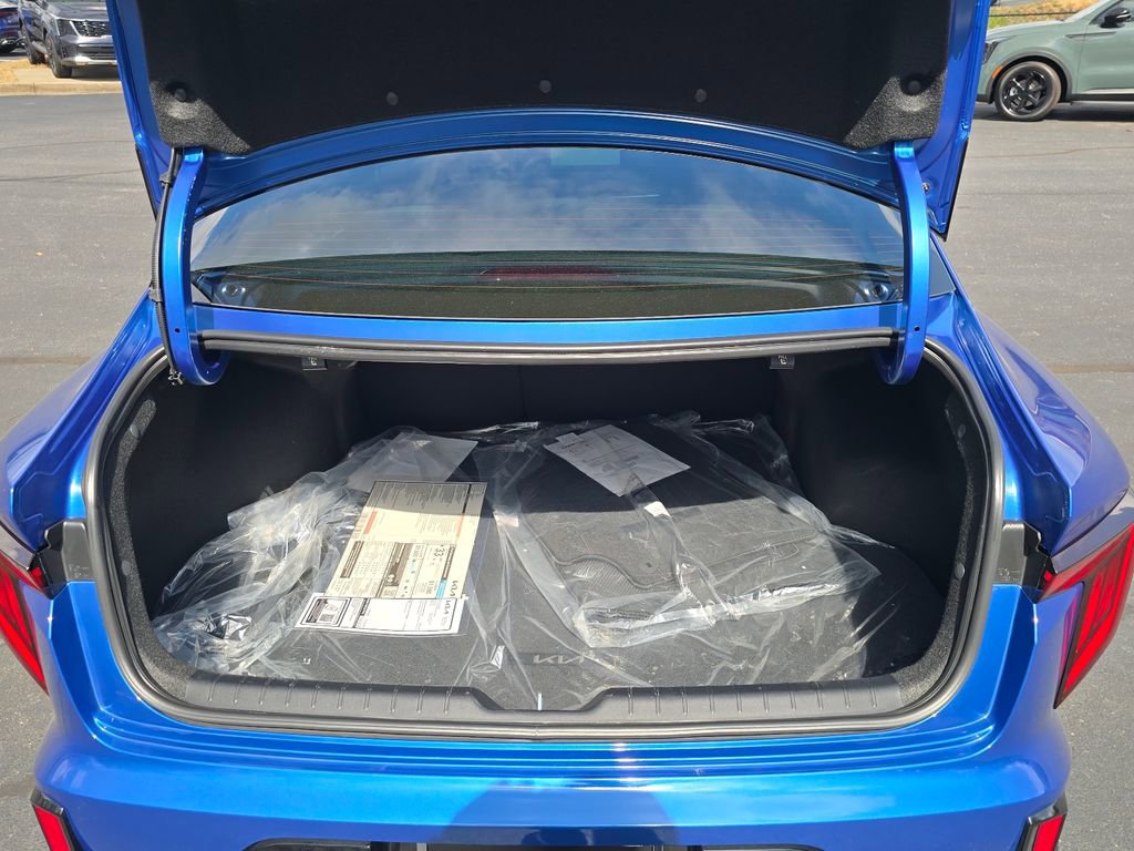 Certified 2025 Kia K4 GT-Line image 12