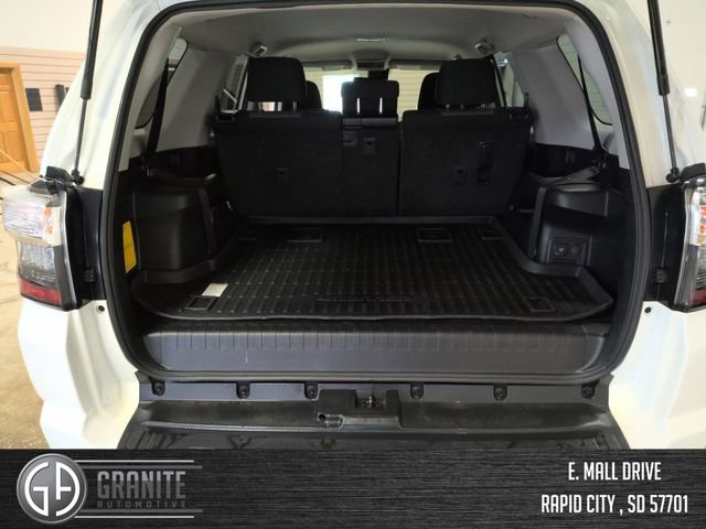 Used 2022 Toyota 4Runner SR5 AWD/4WD image 21