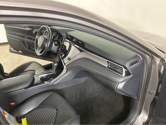 Used 2018 Toyota Camry SE image 39