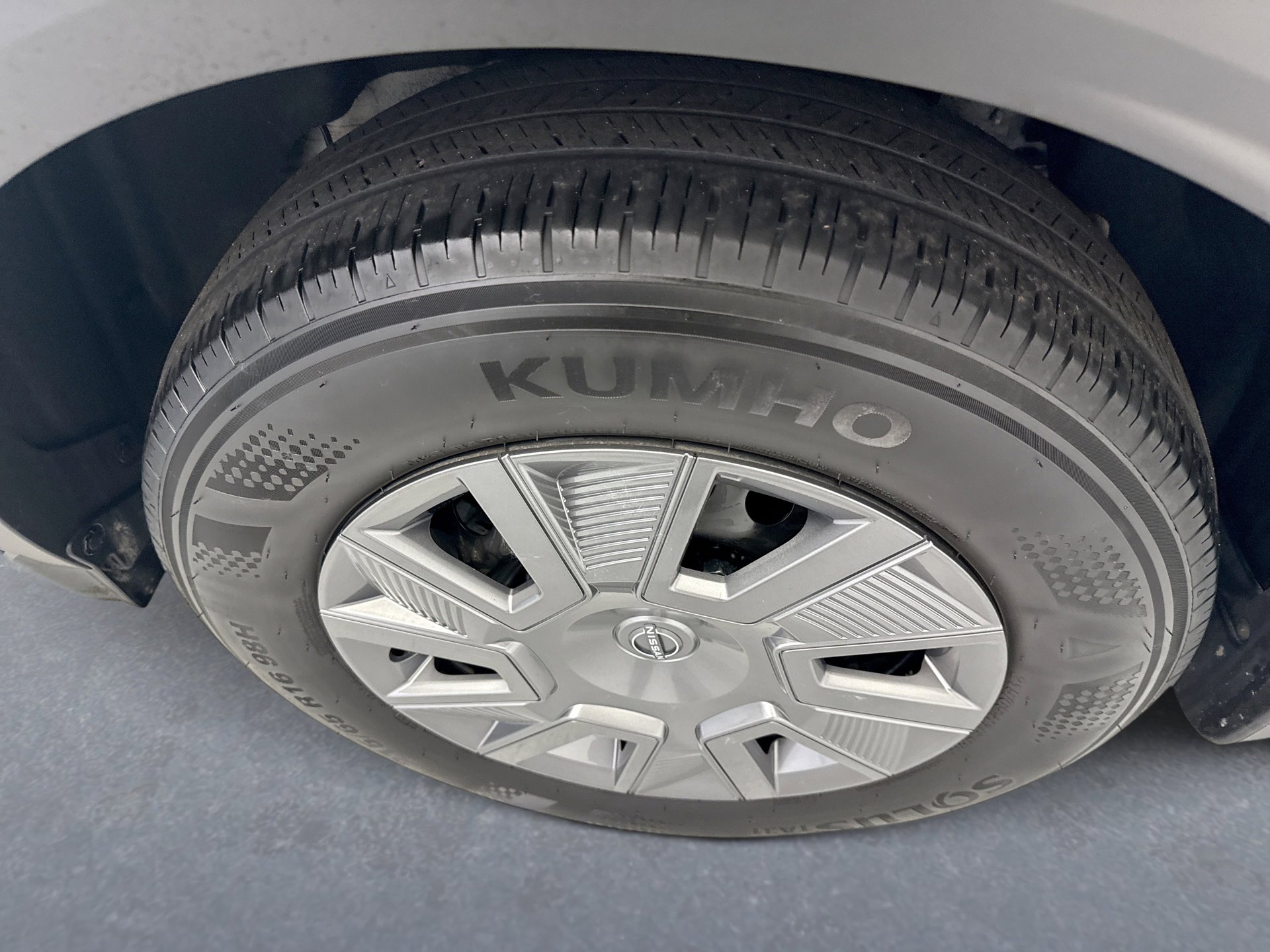 Used 2025 Nissan Kicks S AWD/4WD image 20