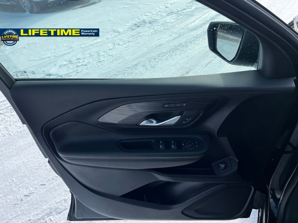 Used 2024 GMC Terrain SLT image 20