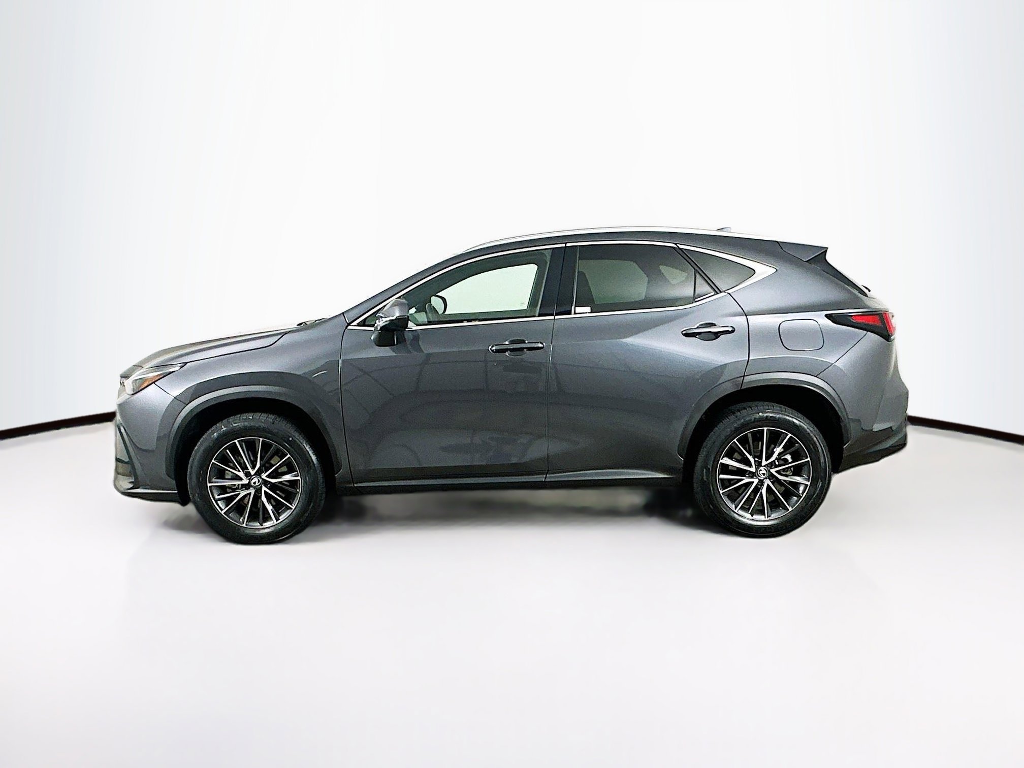 Used 2024 Lexus NX 350 AWD image 4