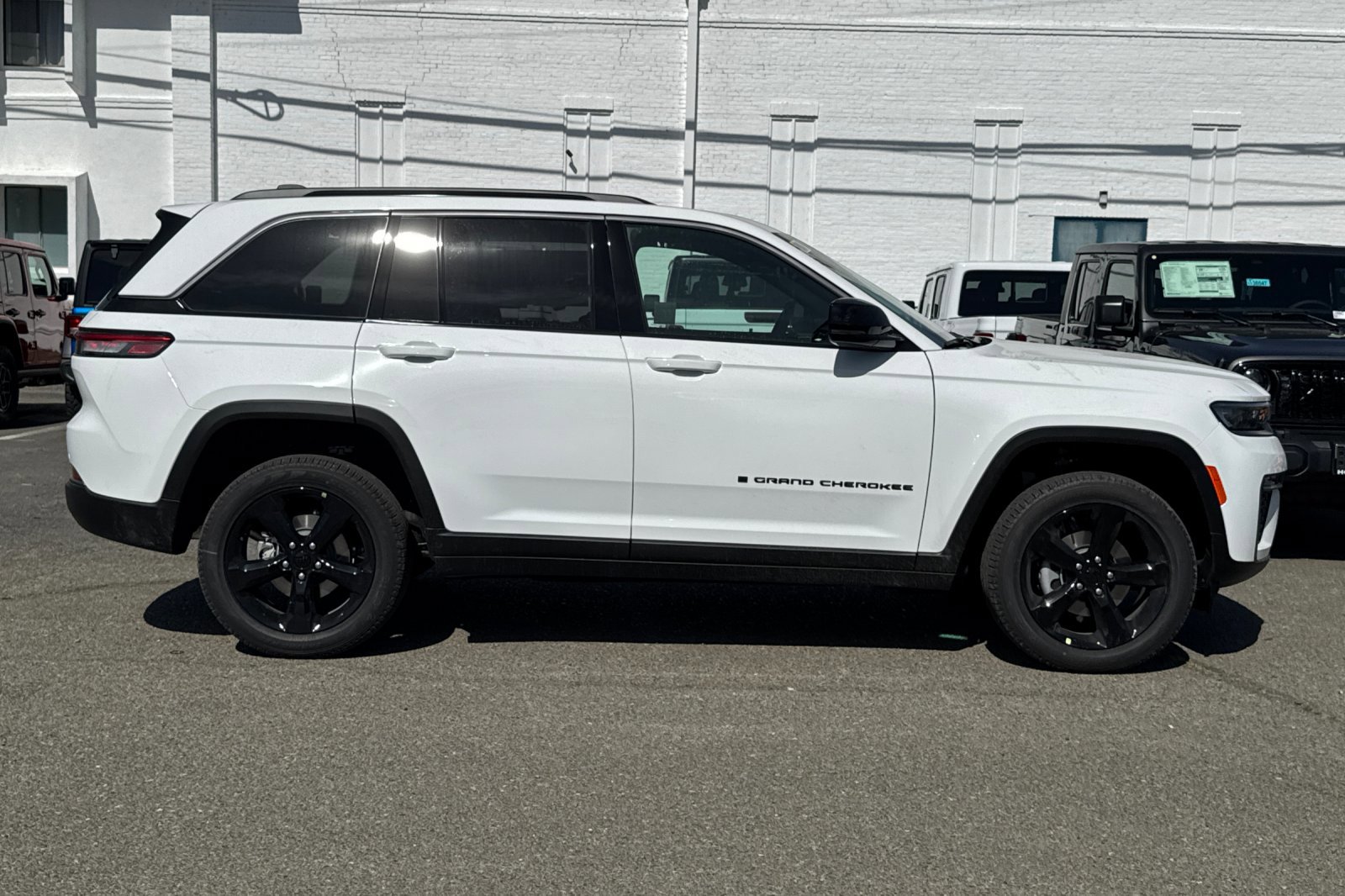 New 2026 Jeep Grand Cherokee Limited image 2