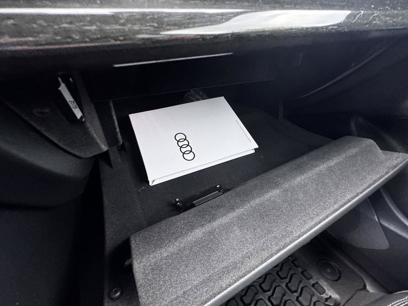 Used 2025 Audi Q8 Premium AWD/4WD image 31