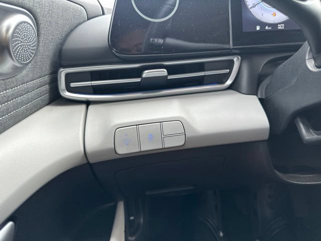 Used 2026 Hyundai Elantra Limited FWD image 43