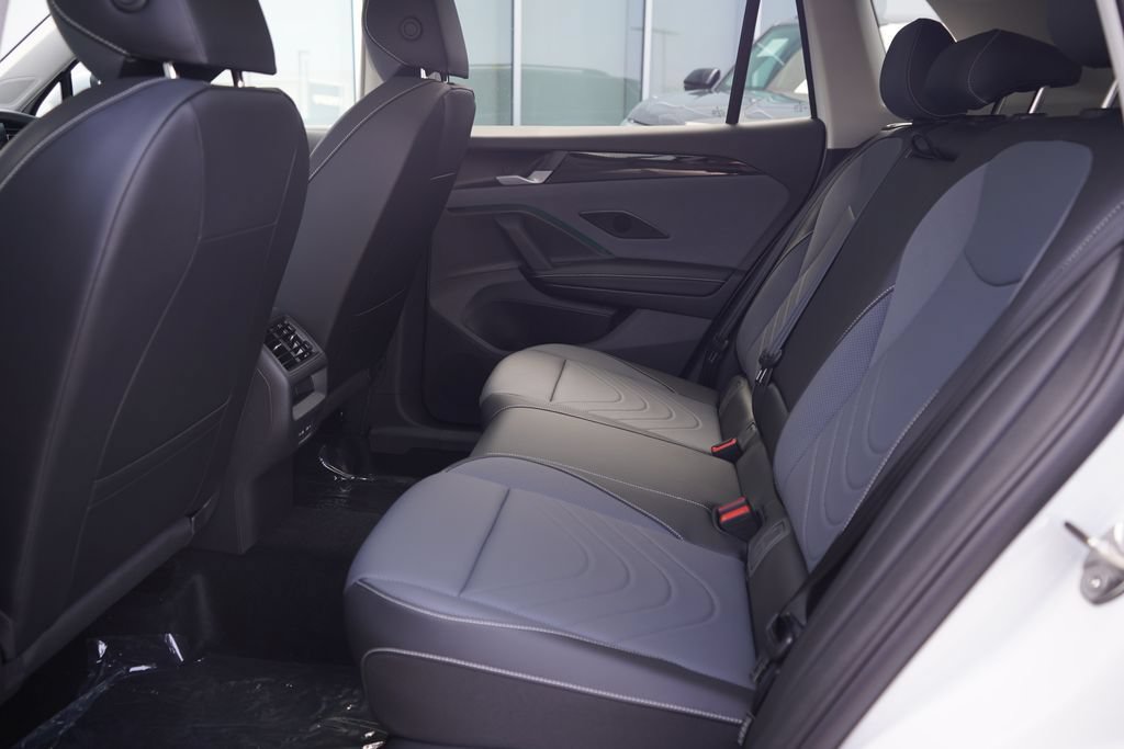 New 2026 Volkswagen Tiguan SE AWD/4WD image 7