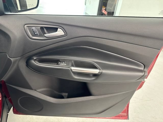 Used 2019 Ford Escape Titanium AWD/4WD image 29