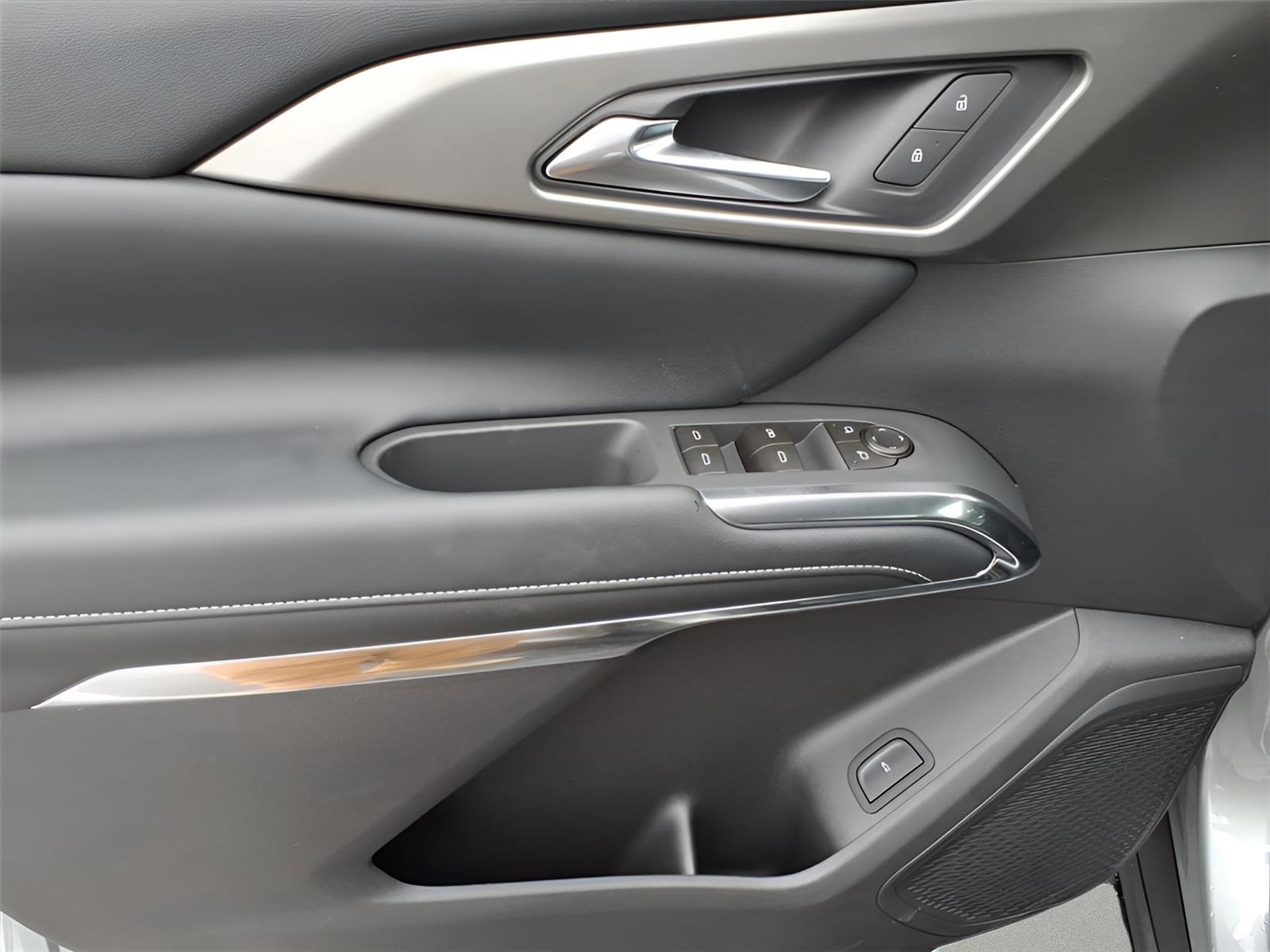 New 2026 Chevrolet Traverse LT w/ Midnight/Sport Edition image 15