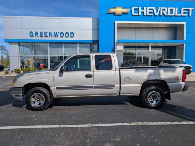 Used 2004 Chevrolet Silverado 1500 4x4 Extended Cab w/ Light Duty Power Package image 2