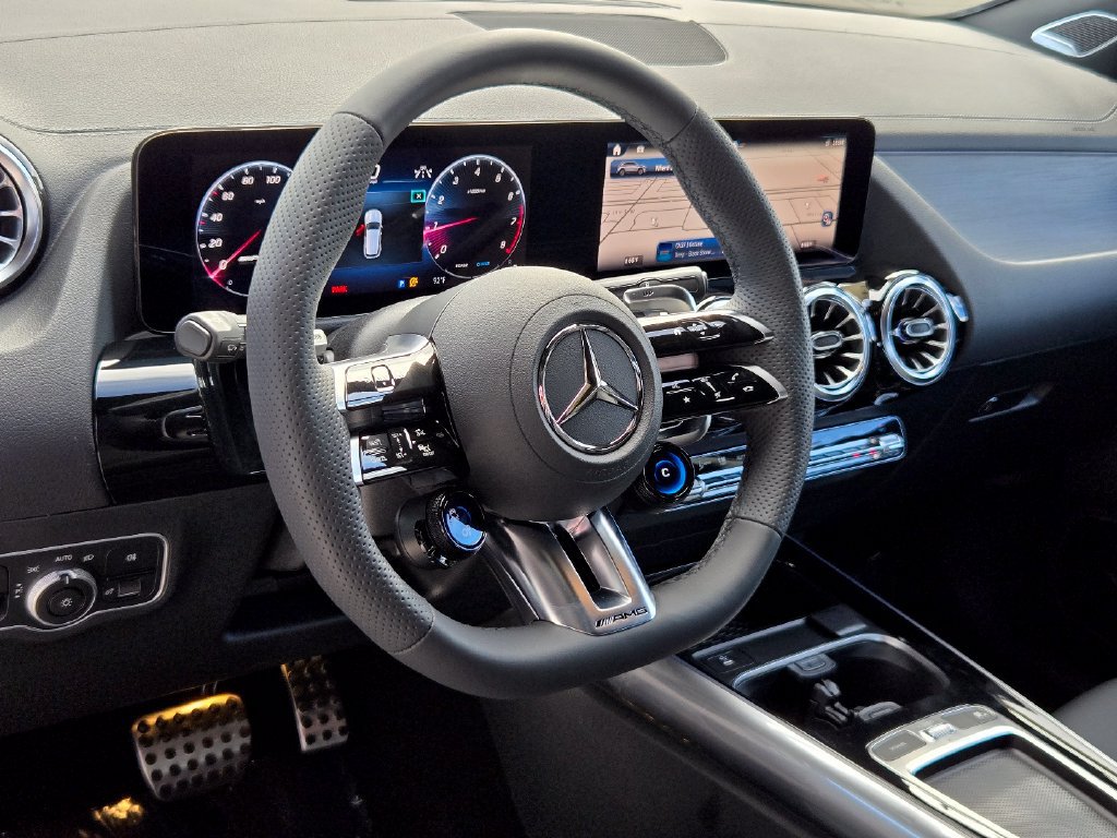 New 2026 Mercedes-Benz GLA 35 AMG 4MATIC image 21