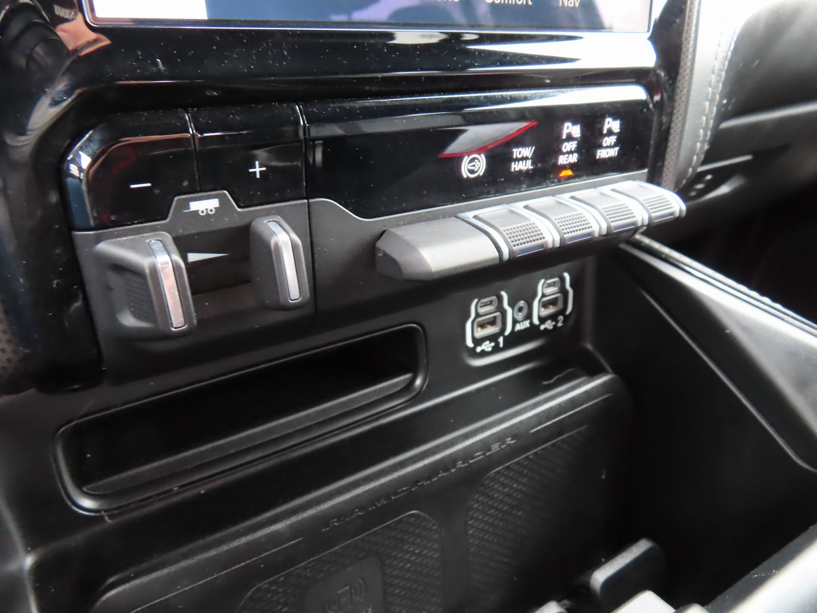 Used 2022 RAM 2500 Limited image 28