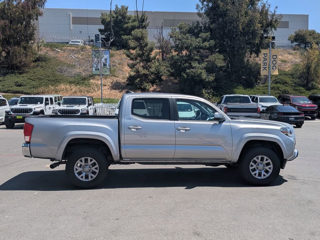 Used 2017 Toyota Tacoma SR5 w/ SR5 Appearance Package (SM) image 8