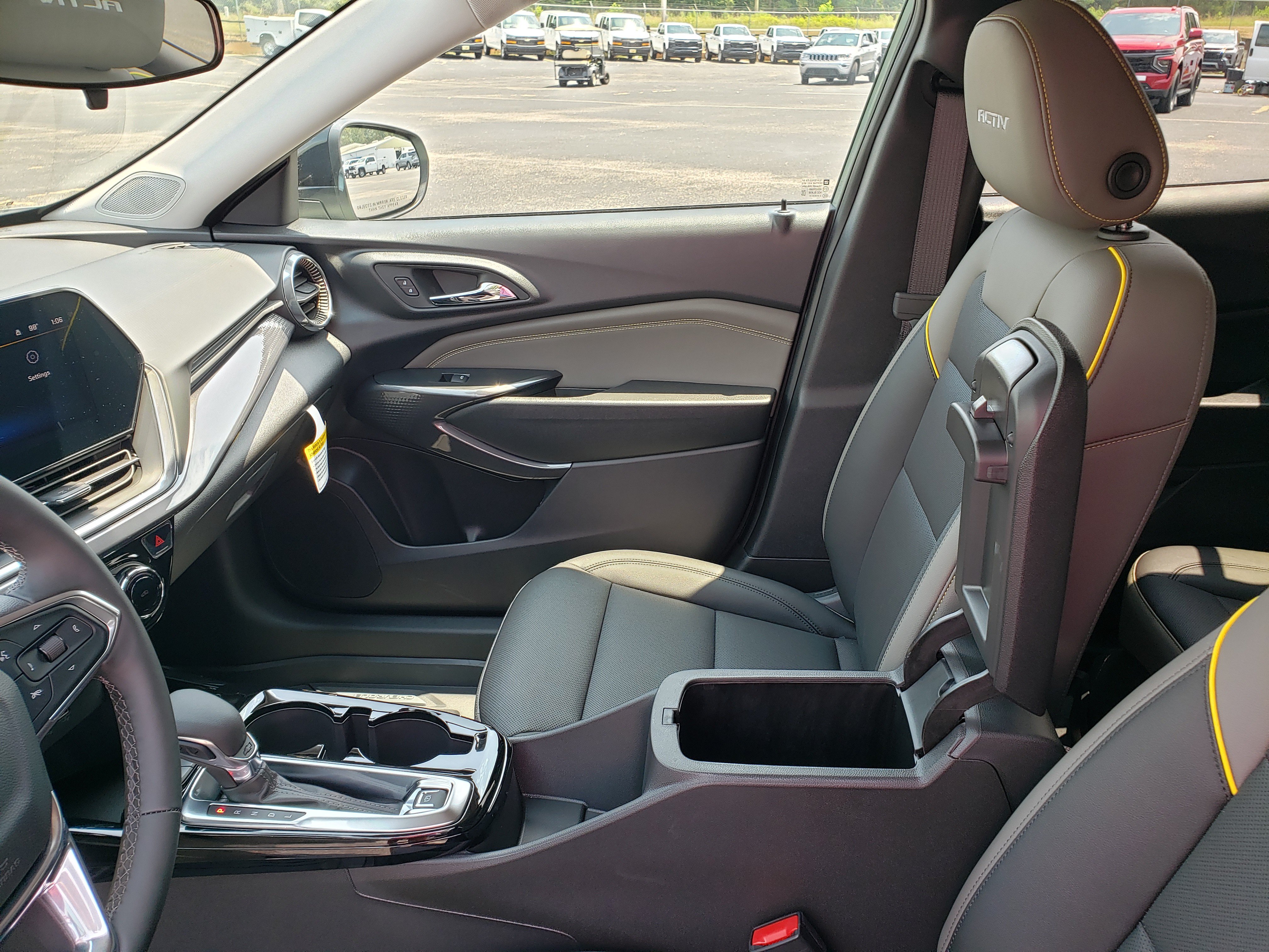 New 2026 Chevrolet Trax ACTIV w/ Driver Confidence Package FWD image 29