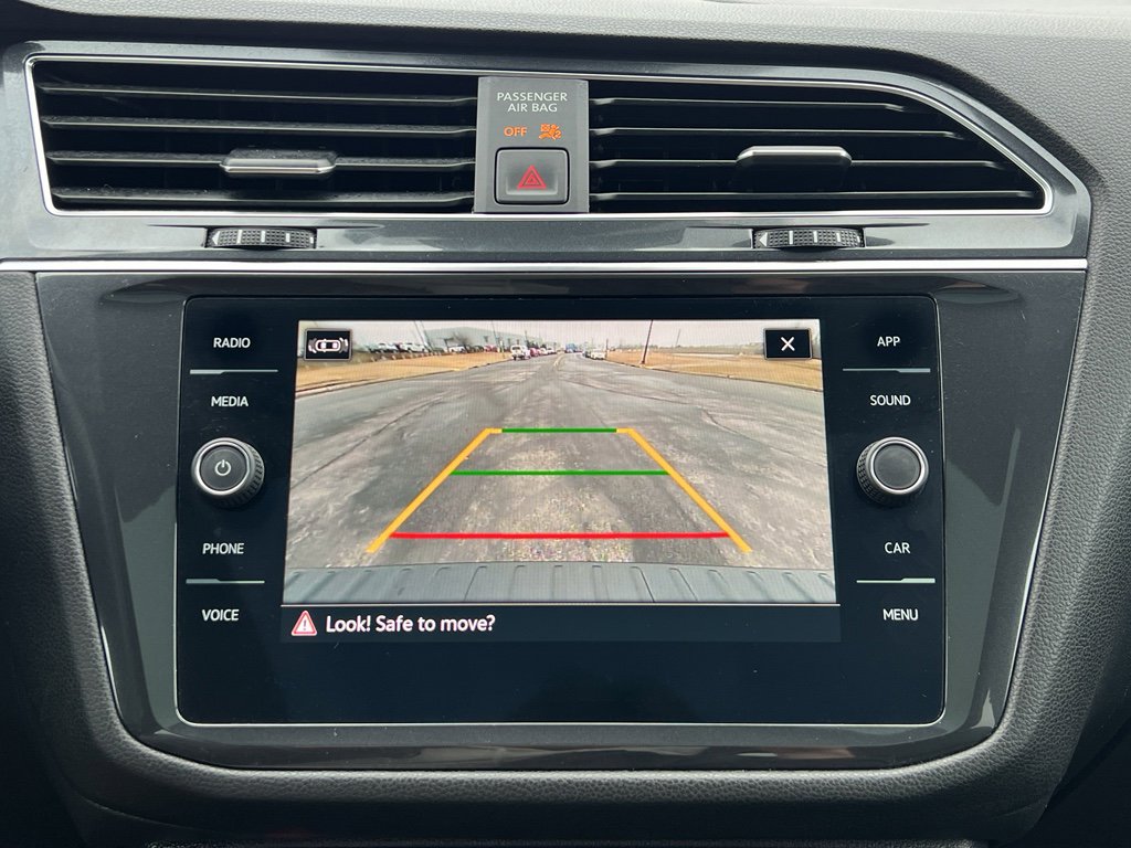 Used 2023 Volkswagen Tiguan SE R-Line image 28
