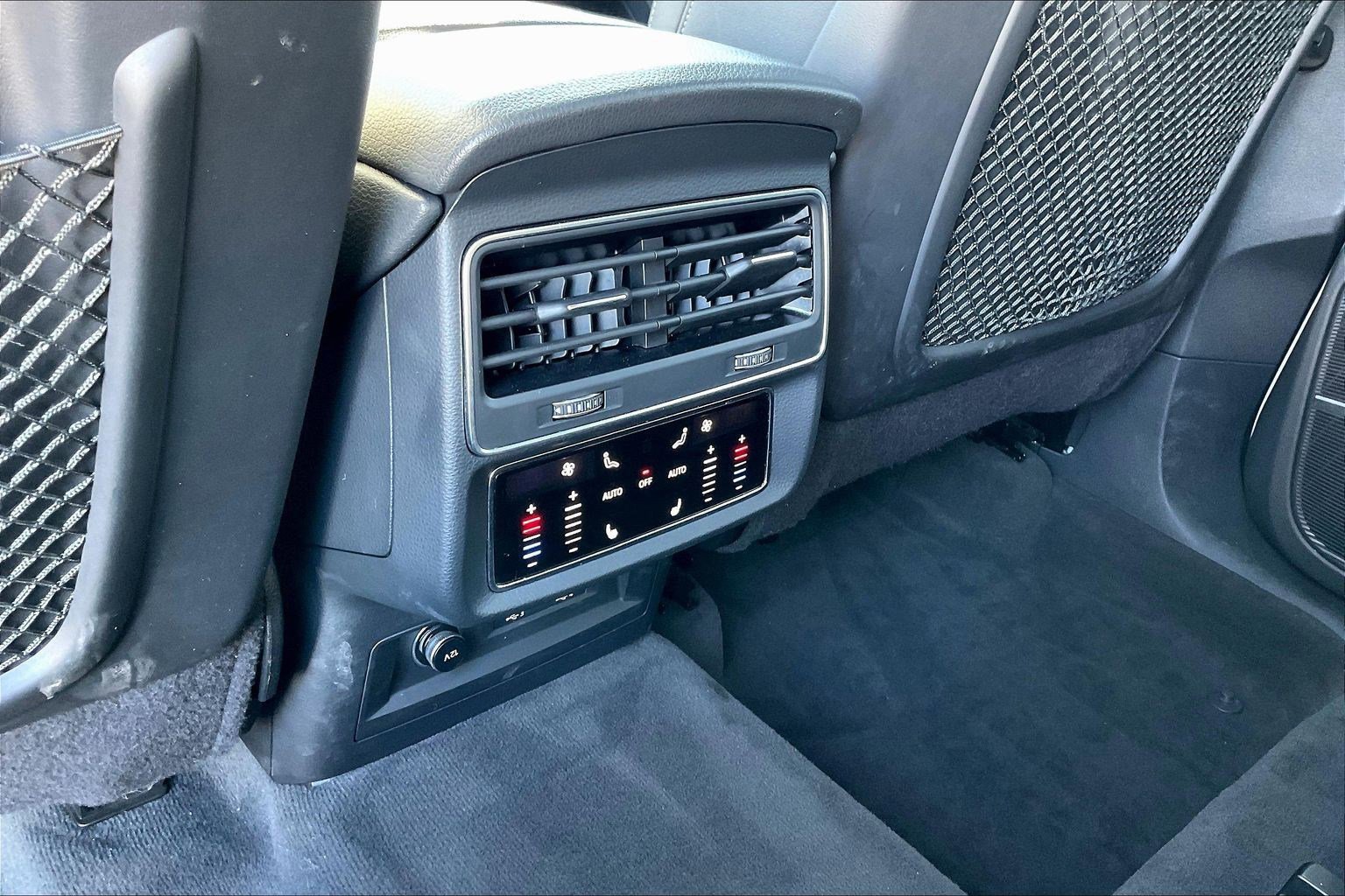 Used 2019 Audi Q8 Prestige image 11