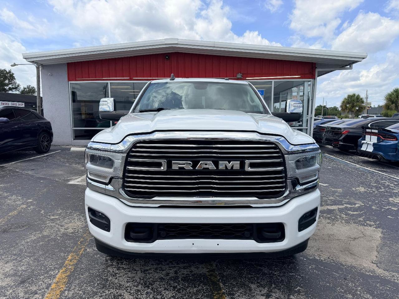 Used 2023 RAM 2500 Laramie AWD/4WD image 2