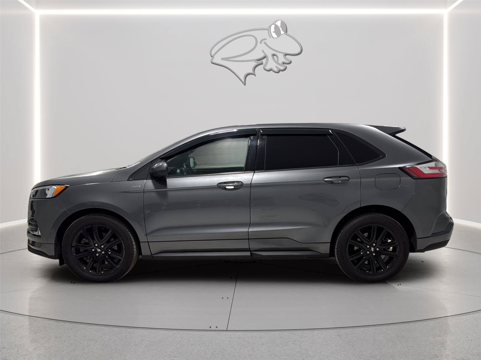 Used 2022 Ford Edge ST-Line w/ Class II Trailer Tow Package AWD/4WD image 2