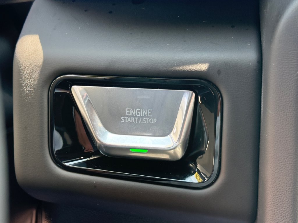 New 2026 GMC Yukon XL AT4 Ultimate AWD/4WD image 33