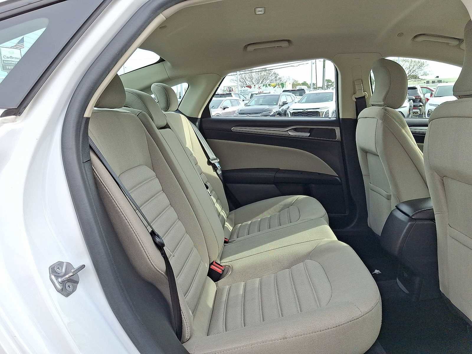 Used 2018 Ford Fusion S image 30