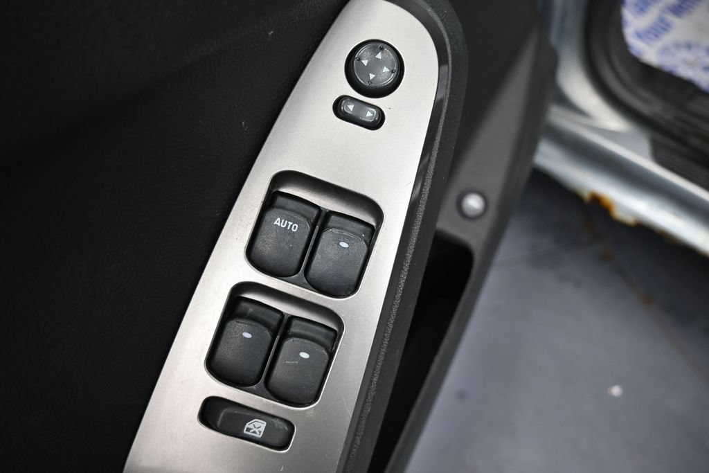 Used 2008 Pontiac G6 Value Leader FWD image 30
