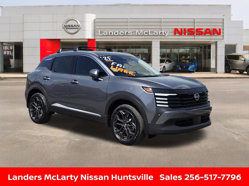 Used 2025 Nissan Kicks SR w/ Illumination Package image 1