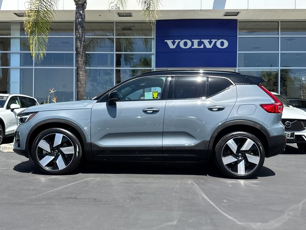 Certified 2023 Volvo XC40 Recharge Ultimate w/ Protection Package Premier AWD/4WD image 2