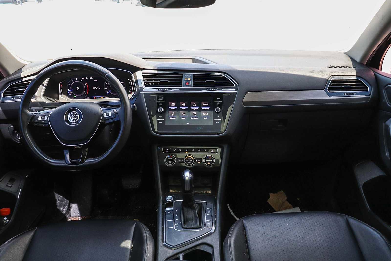 Used 2020 Volkswagen Tiguan SEL FWD image 12