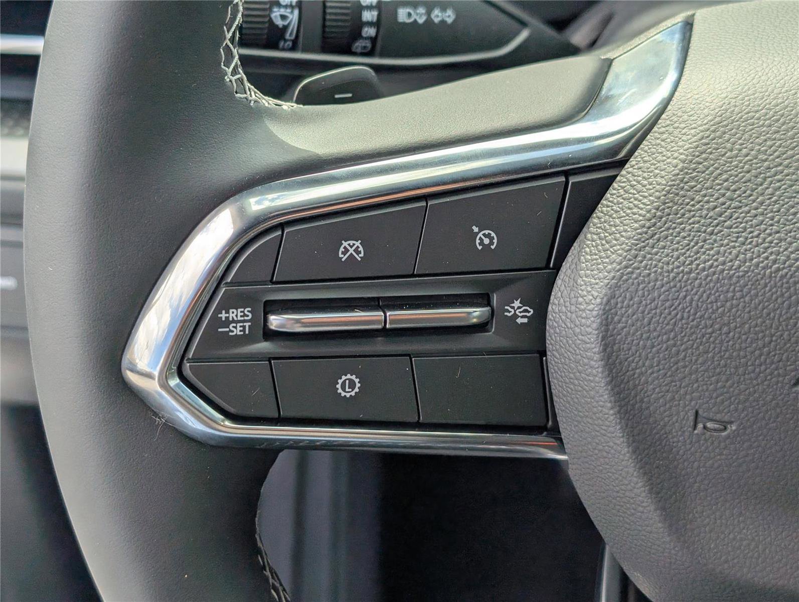 New 2026 Chevrolet Traverse LT w/ Midnight/Sport Edition image 21