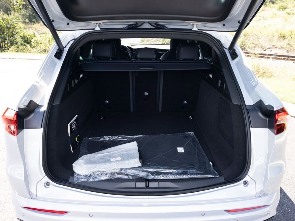 New 2025 Maserati Grecale GT image 36