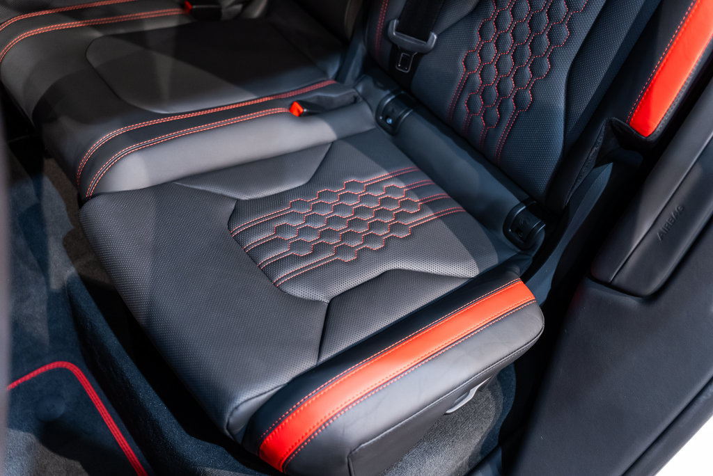 Used 2023 Lamborghini Urus S AWD/4WD image 46