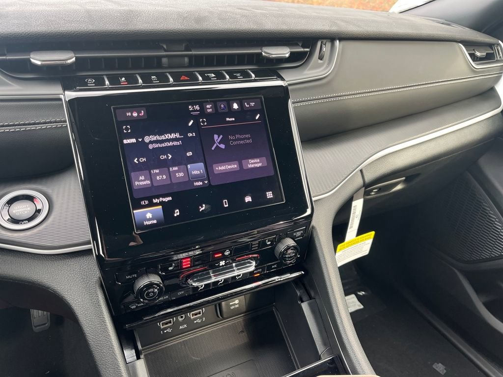 New 2025 Jeep Grand Cherokee Laredo X w/ Luxury Tech Group I image 13