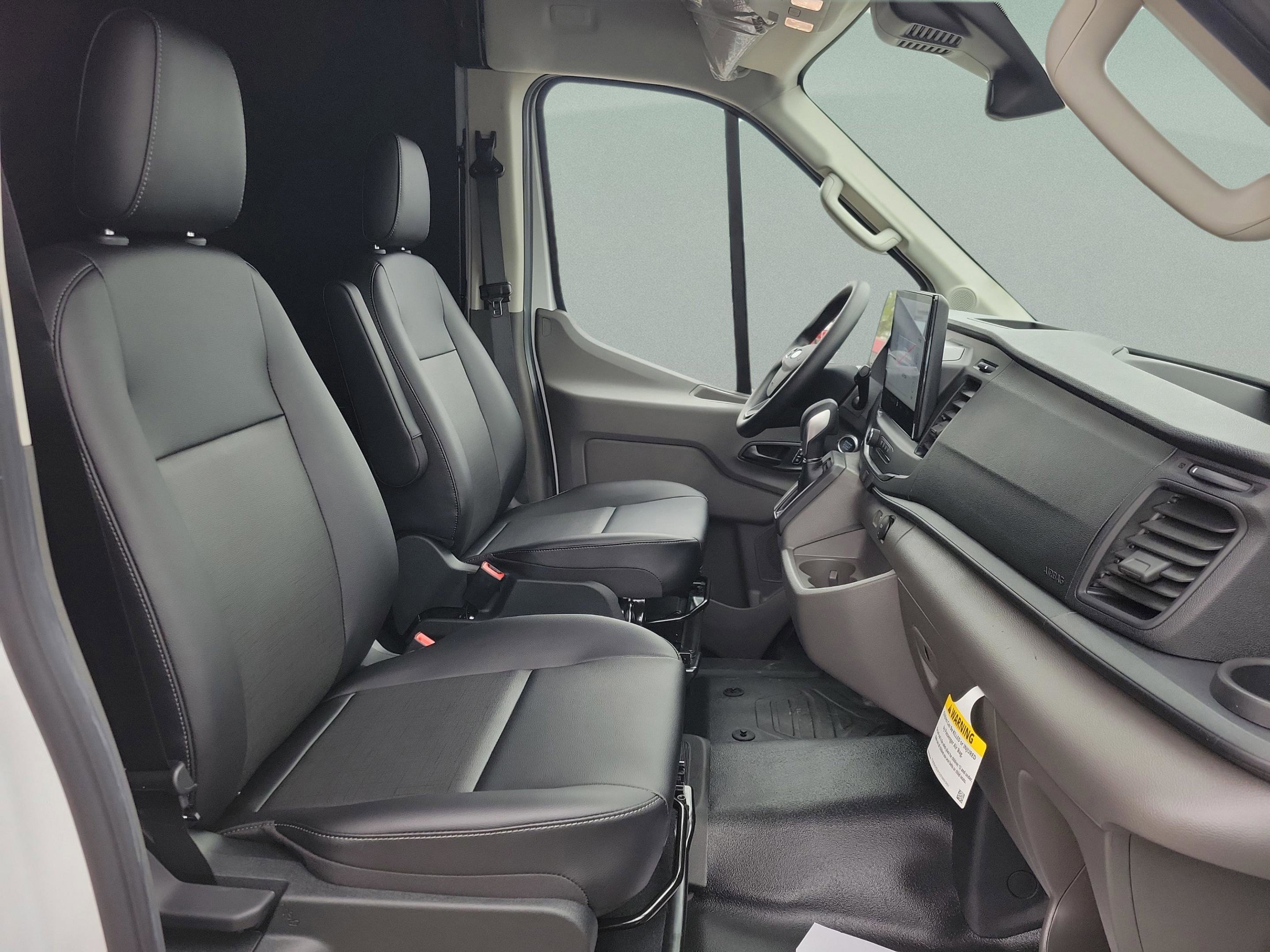 New 2026 Ford Transit 250 148 High Roof Extended w/ Load Area Protection Package RWD image 29