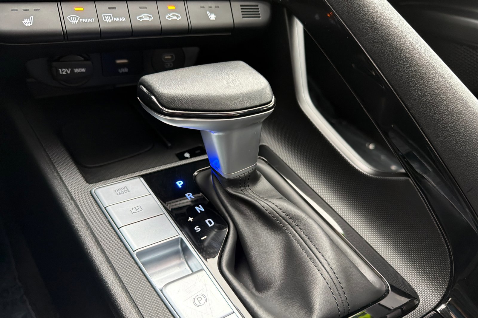 Used 2025 Hyundai Elantra SEL image 20