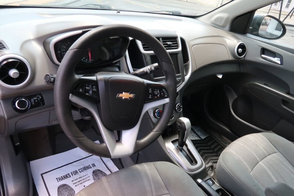 Used 2019 Chevrolet Sonic LT FWD image 6