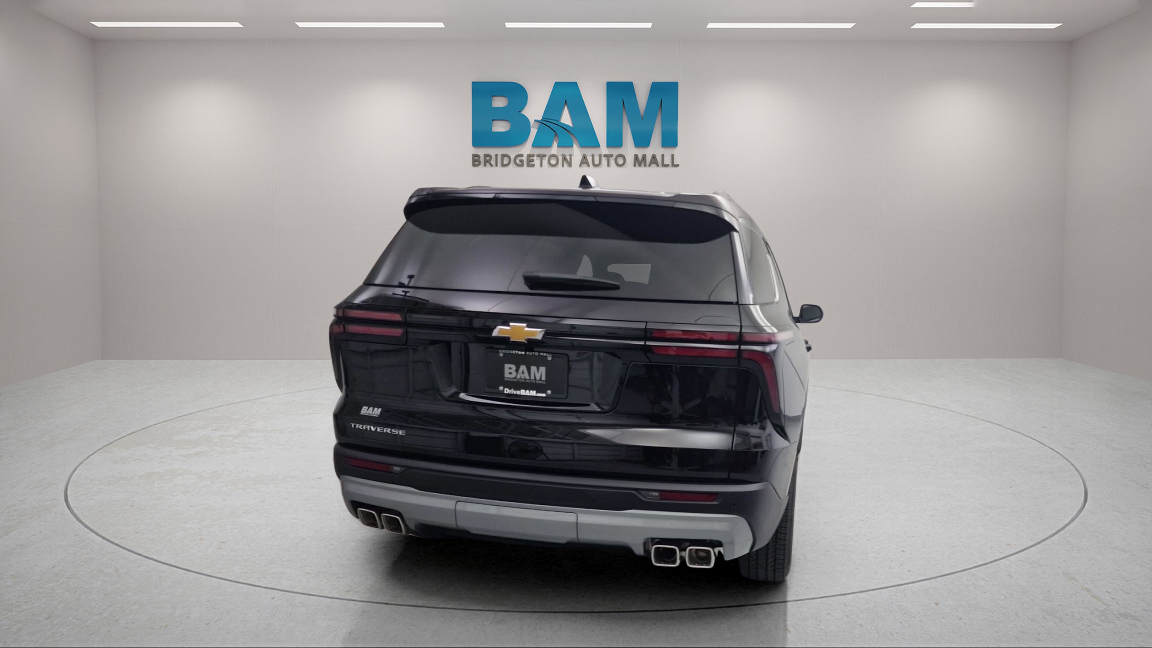 New 2026 Chevrolet Traverse LT w/ LPO, Floor Liner Package image 4