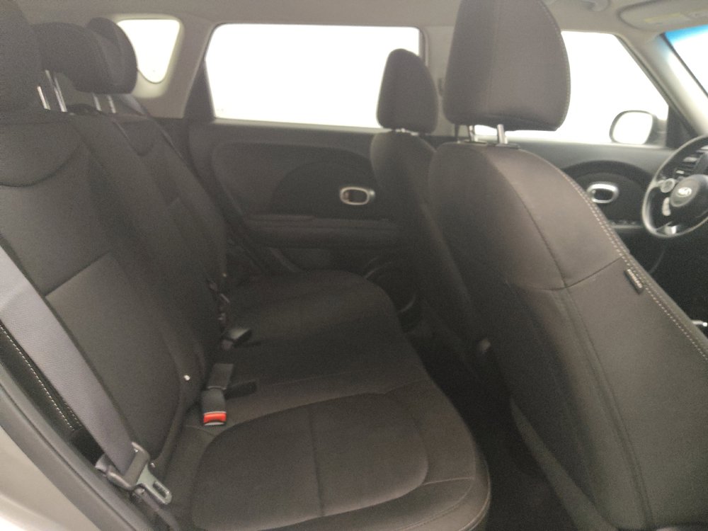 Used 2019 Kia Soul FWD image 19