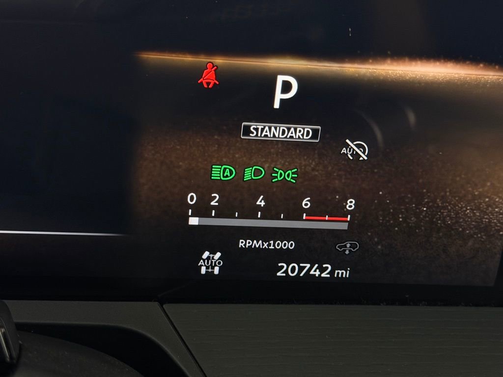 Used 2025 INFINITI QX80 Sensory AWD/4WD image 16