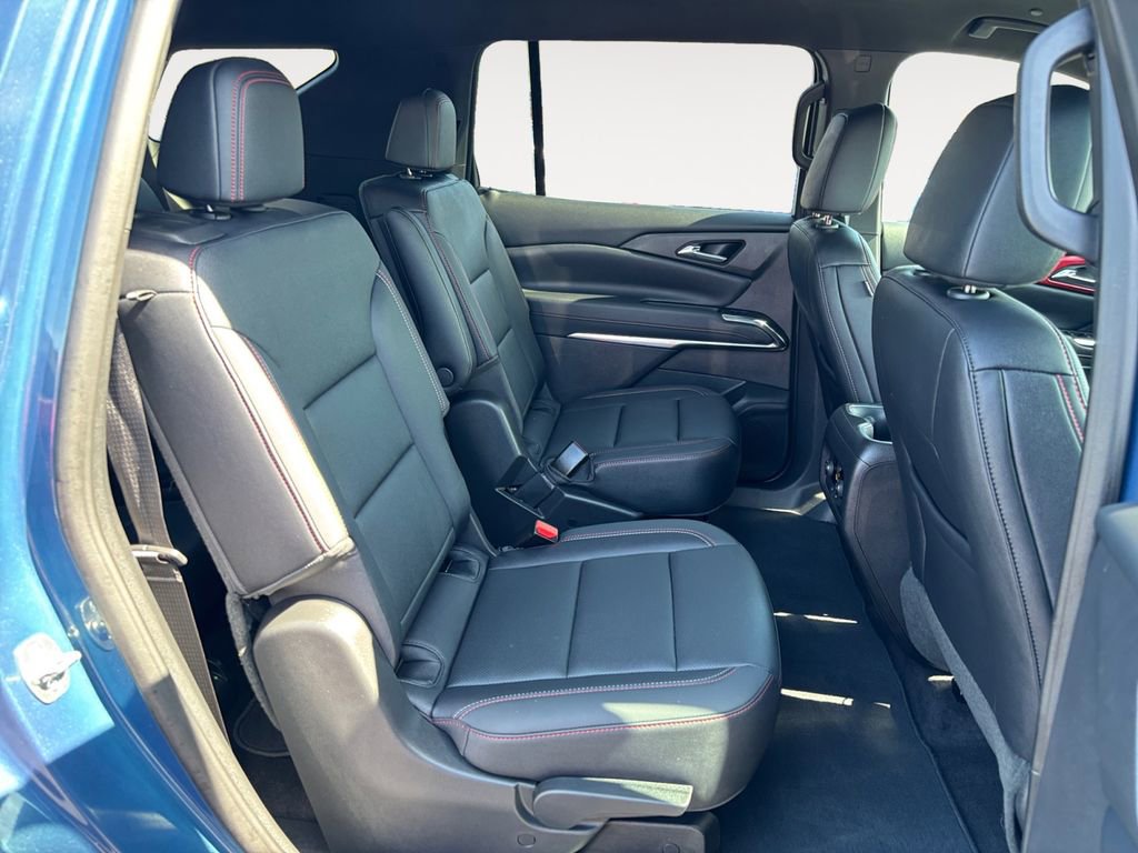 Used 2025 Chevrolet Traverse Z71 w/ Driver Confidence Package image 11