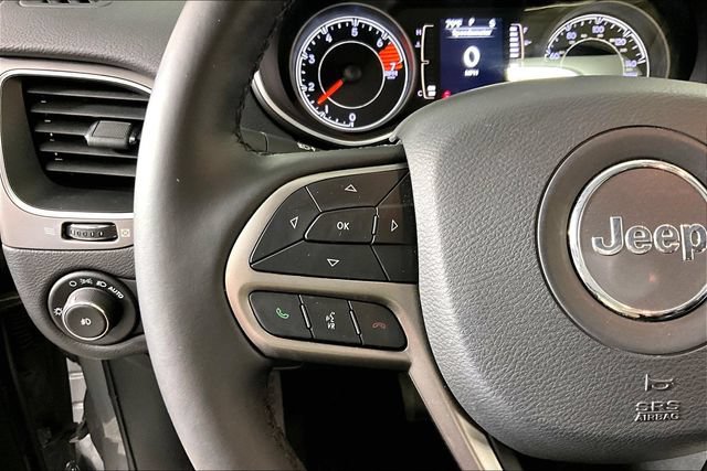 Used 2021 Jeep Cherokee Latitude Plus FWD image 10