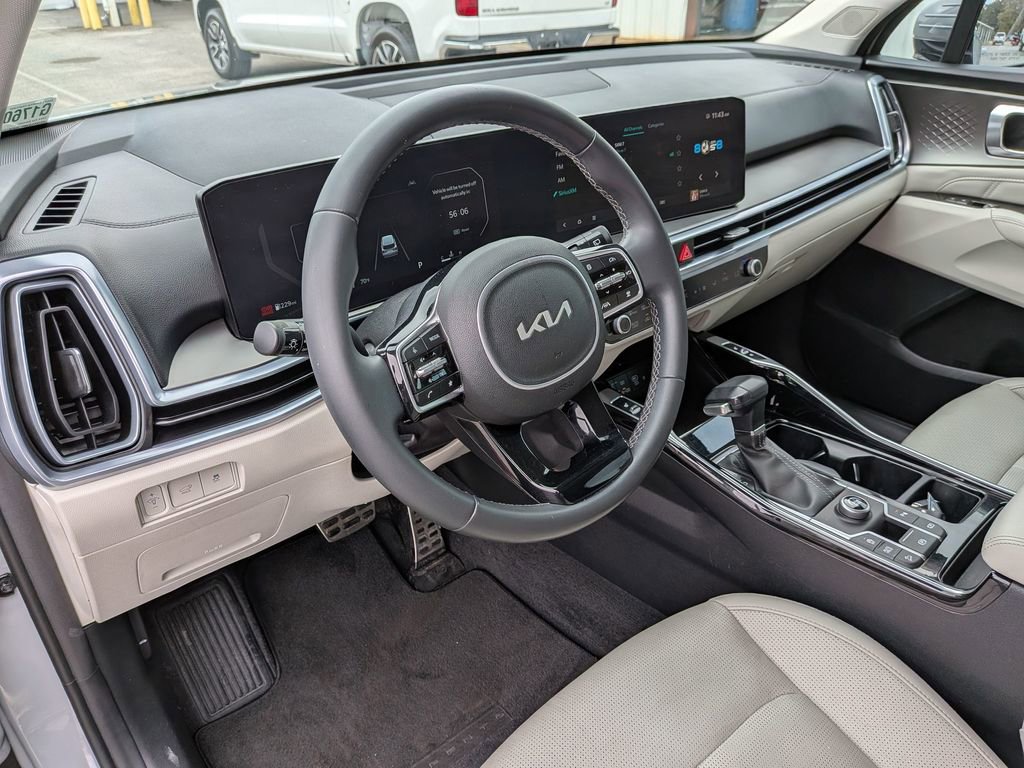 Used 2024 Kia Sorento SX image 13
