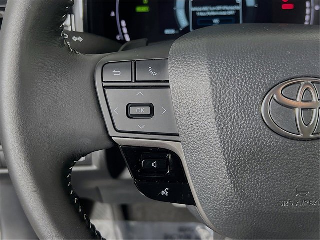 Used 2025 Toyota Camry LE image 16